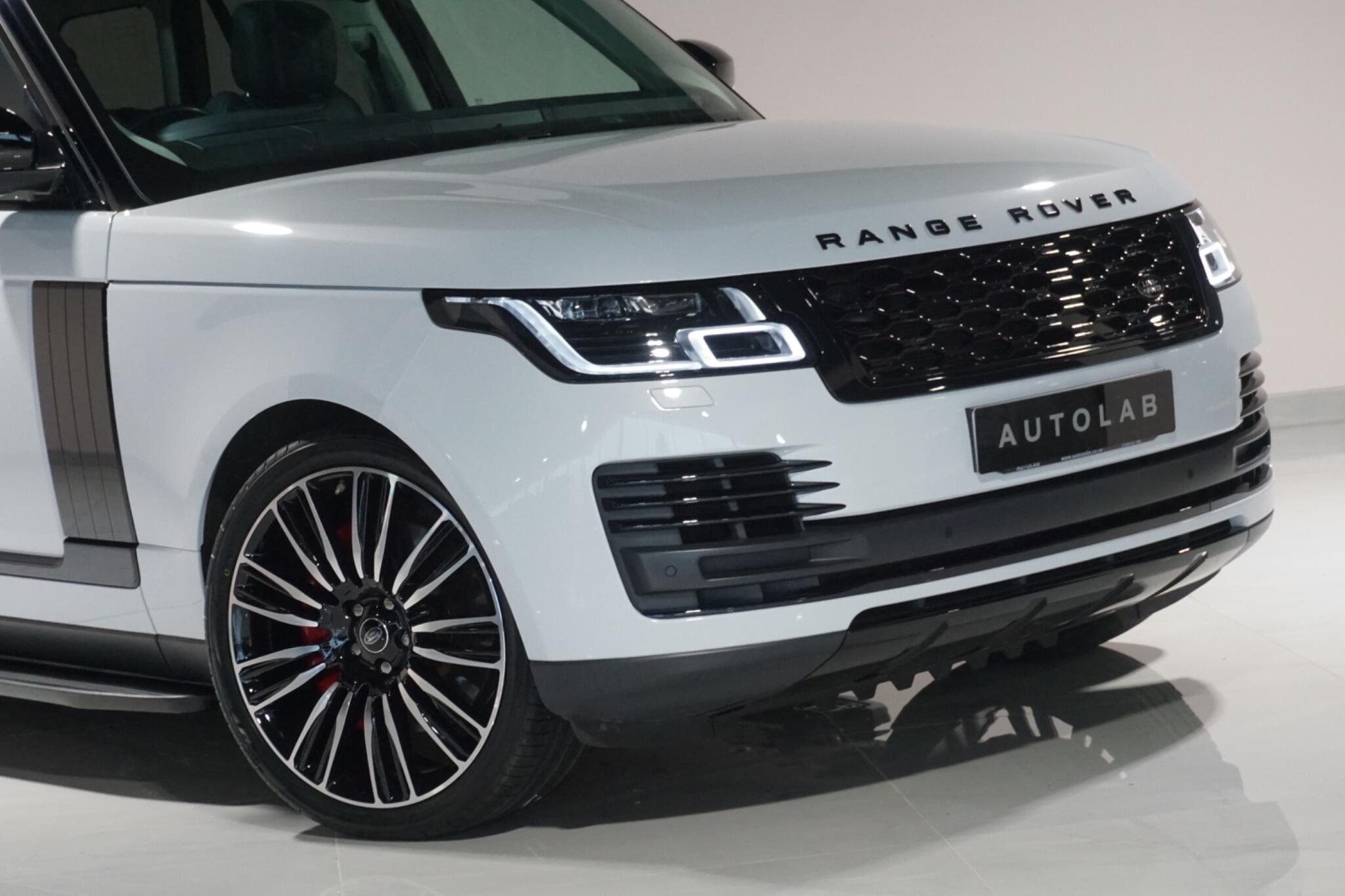 Land Rover Range Rover 2.0 P400e 13.1kWh Vogue SUV 5dr Petrol Plug-in Hybrid Auto 4WD Euro 6 (s/s) (404 ps)